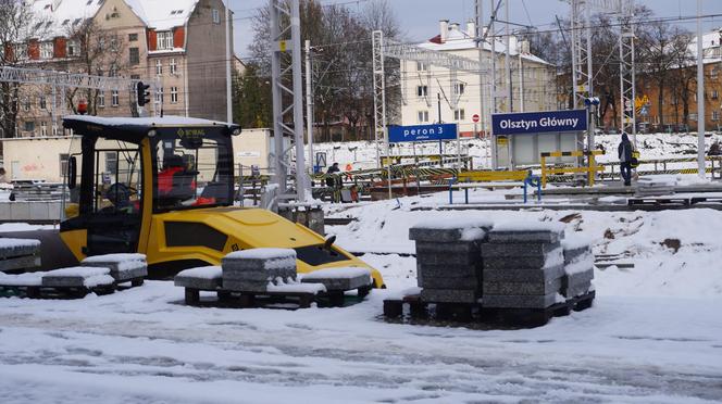 Dworzec Główny w Olsztynie rośnie w oczach. Stoi już metalowa konstrukcja budynku [ZDJĘCIA]