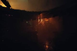 Nocny pożar hali produkcyjnej koło Lublina. Straty wstępnie oszacowano na 600 tys. zł