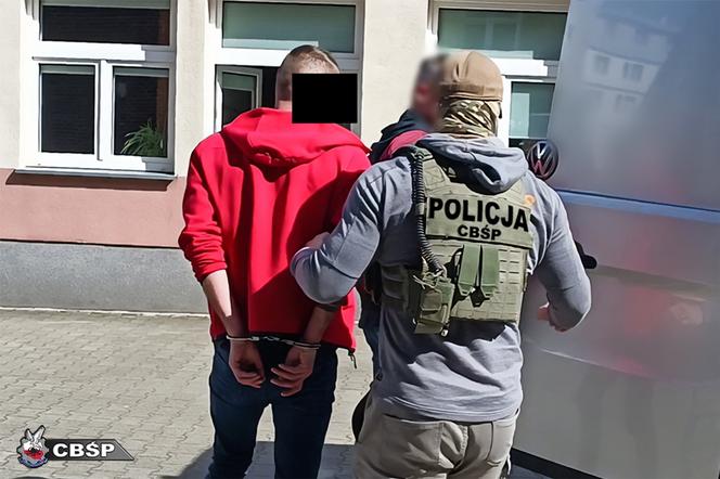 Znany warszawski raper Kaczy Proceder w rękach policji! W tle tony przemyconych narkotyków