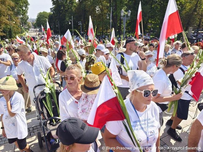 II szczyt pielgrzymkowy na Jasną Górę. Więcej pątników niż w zeszłym roku