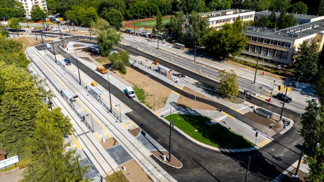 Tramwaj na Stegny w Warszawie w przeddzień otwarcia