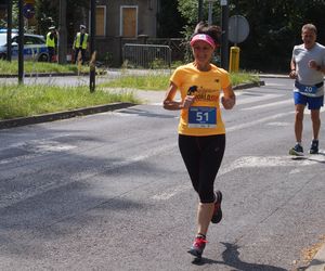 Seniorzy w Bydgoszczy pokazali moc! Blisko setka na starcie pierwszego Biegu Seniora