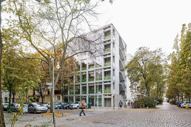 Blok z wielkiej płyty w Berlinie