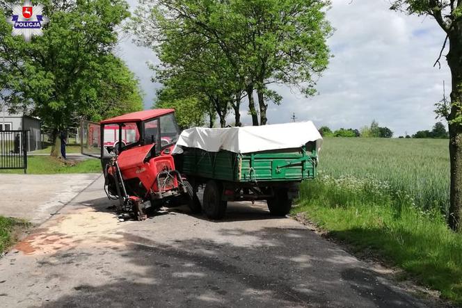Traktor rozpadł się na dwie części po zderzeniu z BMW