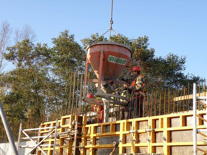 Budowa wrocławskiego stadionu (tu: garaż wielopoziomowy) - listopad 2009