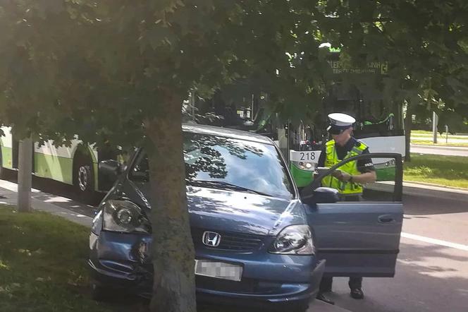 Białystok. Wypadek autobusu BKM. Sześć osób rannych