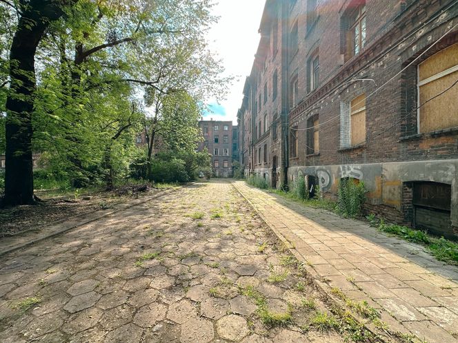 Zabytkowe famuły Izraela Poznańskiego w Łodzi 