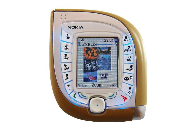 Nokia 7600