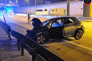 Poważny wypadek na S8. Zderzenie trzech aut osobowych i ciężarówki. 5 osób rannych!