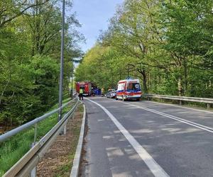 Śląskie: Tragiczny bilans wypadku motocyklowego w Lyskach. Dwie osoby nie żyją. W szpitalu zmarł 40-latek