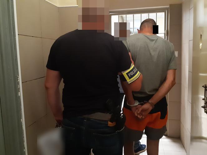 Zatrzymany w rękach policji