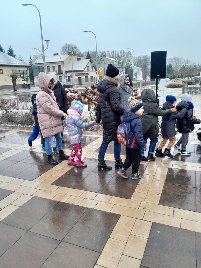 Na rynku w Mordach stanęła choinka