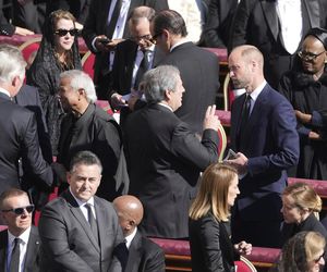 Księżna Kate nieobecna na pogrzebie papieża! Książę William był sam