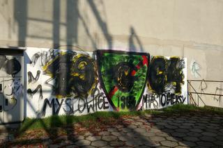 Pogromcy Bazgrołów w Mysłowicach walczą o czyste ściany