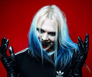 Kim Dracula debiutuje w Polsce! Pierwszy koncert artysty w Warszawie w 2026 roku