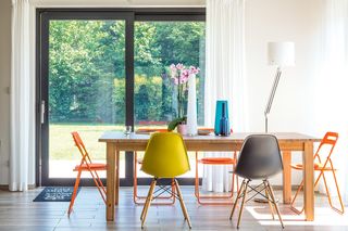 Bryła i wnętrza domu w skandynawskim klimacie