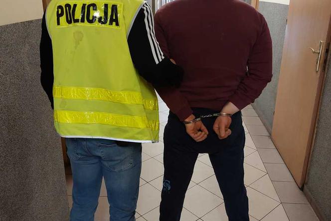 Policjanci z Komisariatu Policji w Margoninie we współpracy z chodzieskimi kryminalnymi zatrzymali dwóch mężczyzn podejrzanych o pobicie kilku osób oraz uszkodzenie mienia.