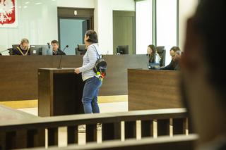 Karolina miała karmić Leosia mlekiem z wodą z kranu. Damian miał chodzić pijany. Sąsiedzi wzywali opiekę społeczną