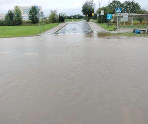 Jelenia Góra zalana. Pod wodą jest już 30 domostw, wiele dróg jest nieprzejezdnych 