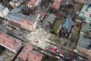 Kamienica runęła po wybuchu gazu. Spod gruzów wydobyto dwa ciała! 