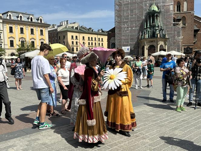 "Polonez wiosenny" na Rynku Głównym w Krakowie