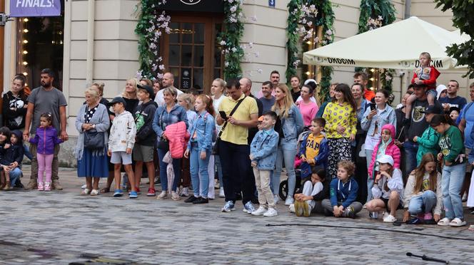 To już ostatni dzień Carnavalu Sztukmistrzów 2024 w Lublinie! Pogoda nie odstraszyła chętnych [GALERIA]