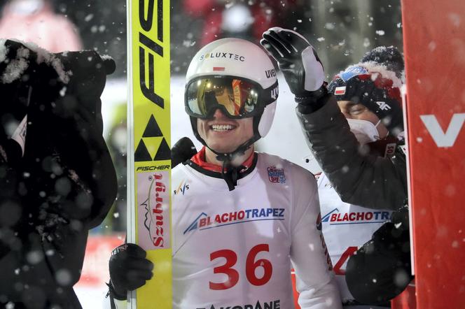 Skoki narciarskie w Zakopanem 13.02.2021. Andrzej Stękała na podium! [WIDEO]