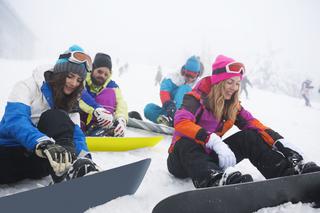 Strój na snowboard – w co ubrać się na deskę? [PORADNIK]