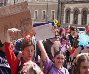 Juwenalia Śląskie 2024. Korowód przeszedł ulicami Katowic. Studenci mają klucze do miasta