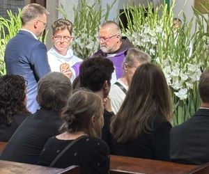 Szymon Hołownia na pogrzebie Stanisława Sojki