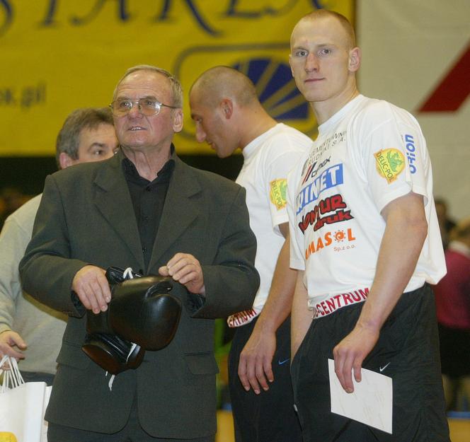 Pudzianowski, Najman i Włodarczyk w meczu "Bokserzy vs Żużlowcy" w 2006 roku