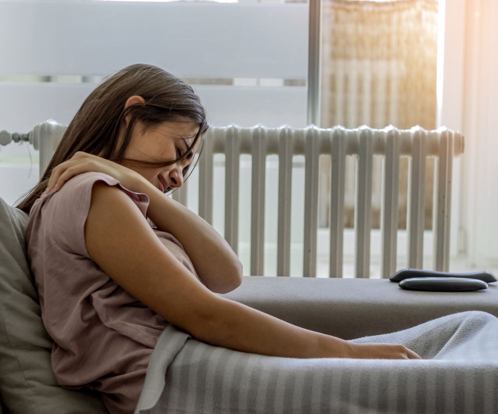 Podczas okresu czuła rozdzierający ból ramienia. Ustalenie przyczyny zajęło lekarzom 25 lat