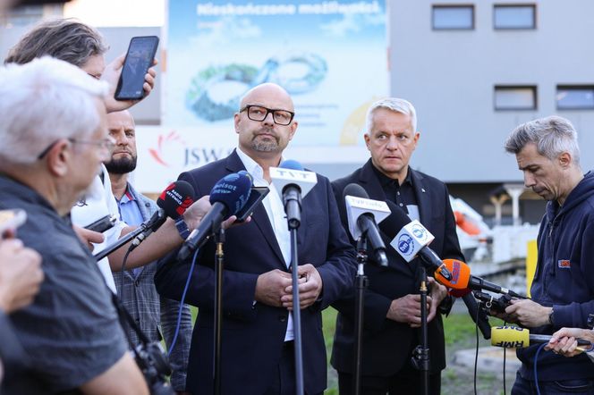 Akcja ratownicza po wstrząsie w kopalni Knurów. Mówi Adam Rozmus