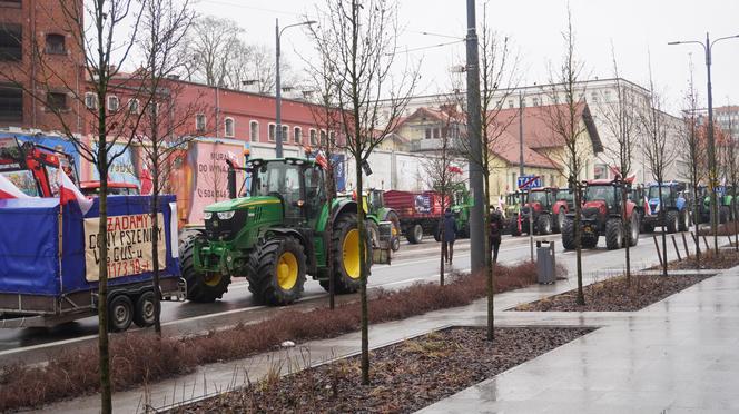 Protest rolników w Olsztynie 21 lutego. Co dzieje się w centrum?