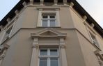 Podczas remontu odkryto niedwuznaczny napis sprzed 100 lat. Mówi wprost o tym, działo się w kamienicy w międzywojniu