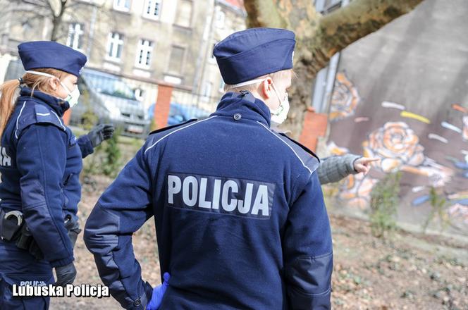 Świętokrzyska policja sprawdza, czy mieszkańcy przestrzegają nowych obostrzeń sanitarnych