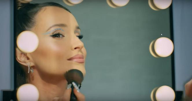 Marina odsłania kulisy swojego życia w teledysku