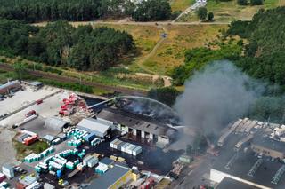 Trwa dogaszanie pożaru chemikaliów w Przylepie pod Zieloną Górą