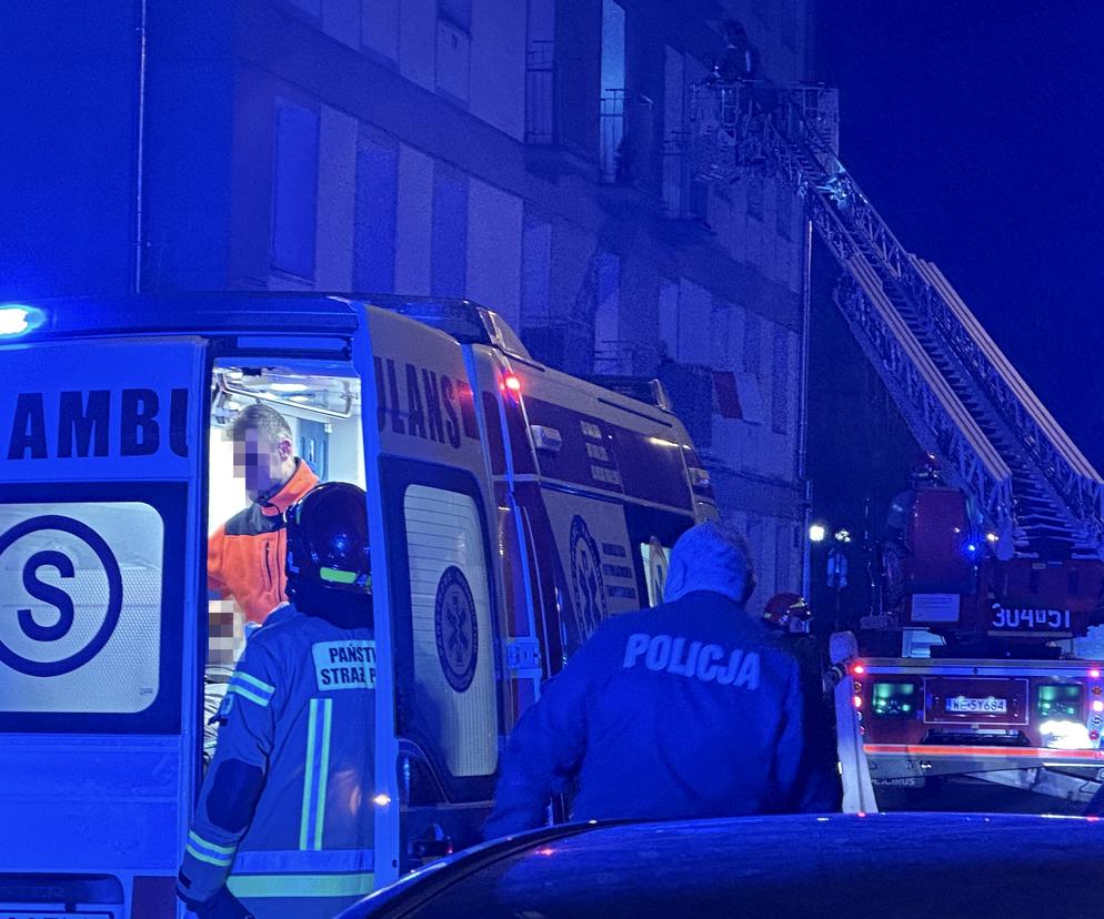 Tragiczny pożar na Muranowie. Strażacy znaleźli zwęglone zwłoki starszej kobiety