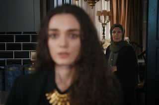 Dziedzictwo, odcinki 680-686: Akca zniszczy relację Nany i Yamana! Ciotka biznesmena nie będzie działać sama. Streszczenia odcinków od 8-14.09.2025 - ZDJĘCIA