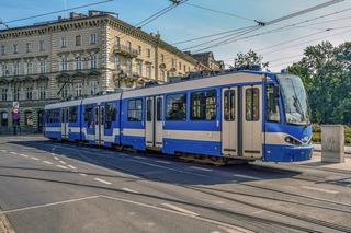 Zmiany w komunikacji miejskiej w długi weekend. Jak będą kursować tramwaje i autobusy?