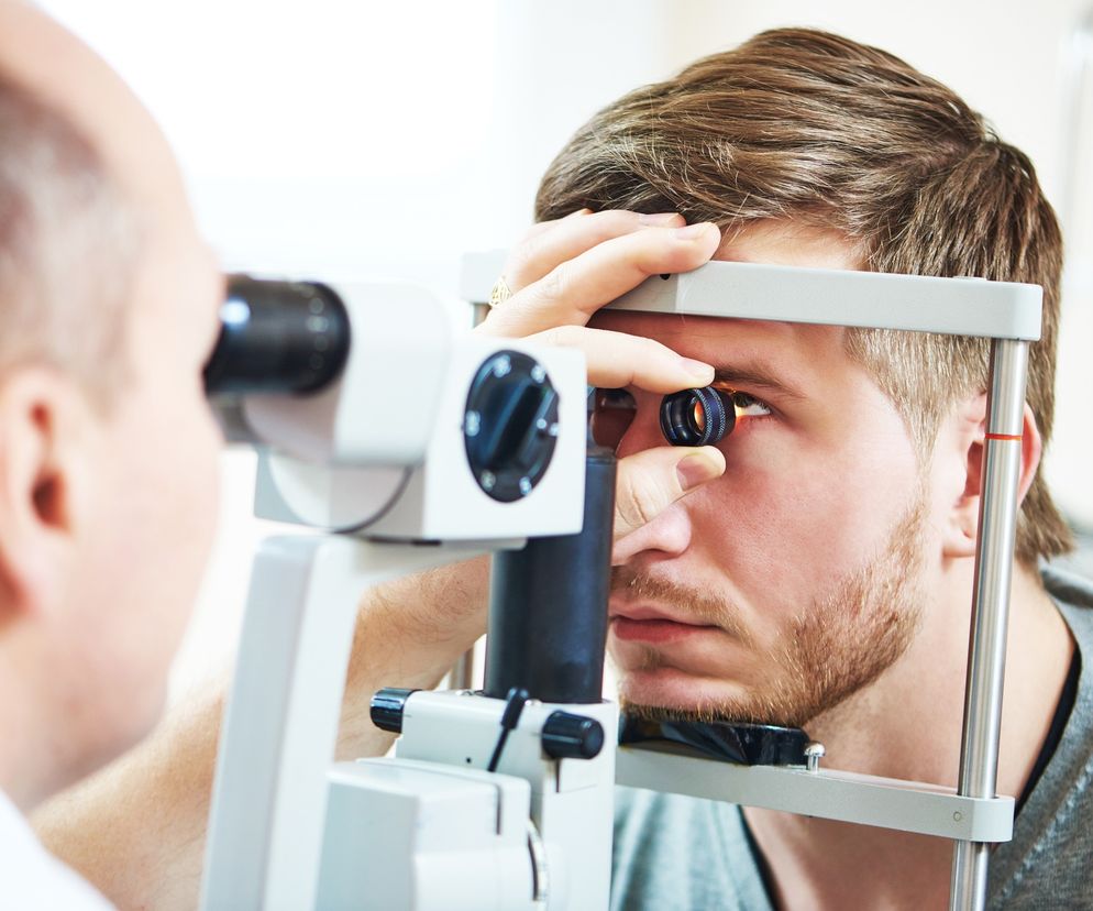 Nawet gdy świetnie widzisz, warto od czasu do czasu udać się do okulisty i zrobić badania kontrolne wzroku.