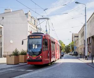 Komunikacja miejska w Sylwestra i Nowy Rok w Trójmieście. Jak będą kursowały autobusy i tramwaje w Gdańsku i Gdyni? 