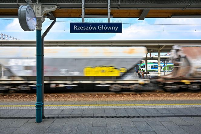 Dworzec Rzeszów Główny gotowy. W środku znalazło się miejsce na kulturę [ZDJĘCIA]