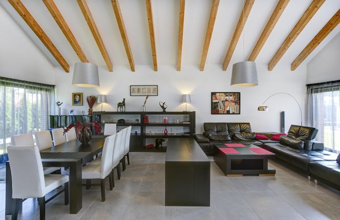 Inspiracją dla tyskiego domu były architektura holenderska oraz śląskie familoki
