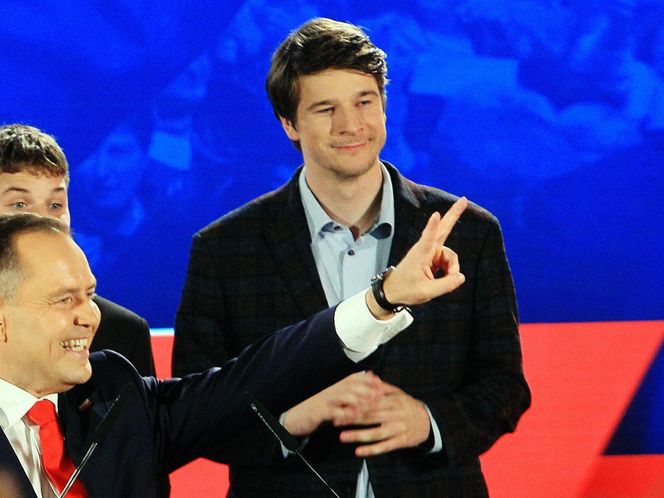 Daniel Nawrocki podczas wieczoru wyborczego