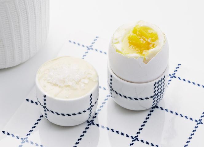 Biało-niebieska porcelana i ceramika