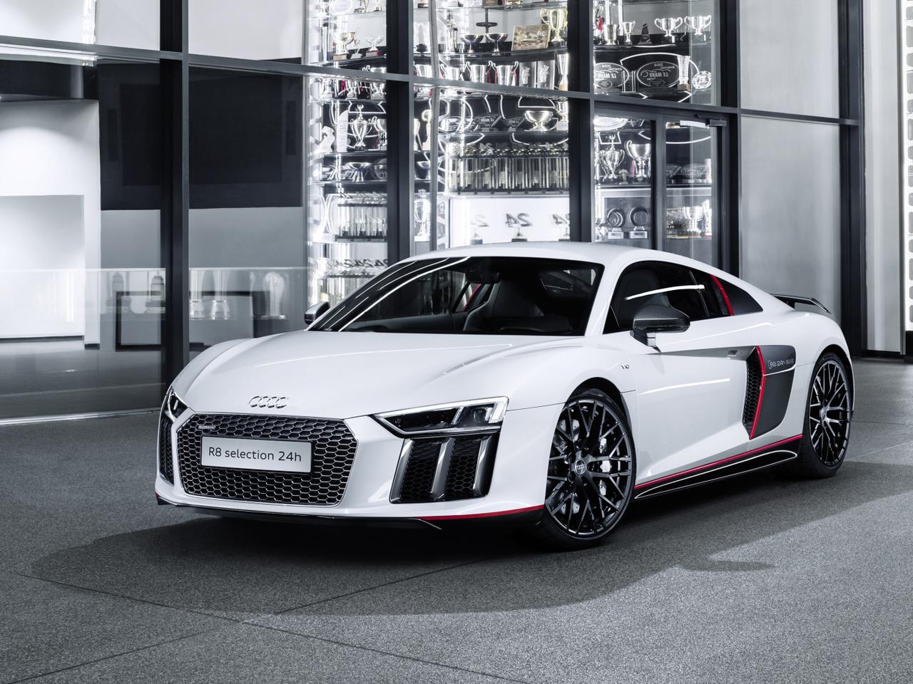 Audi R8 Coupe V10 plus selection 24h