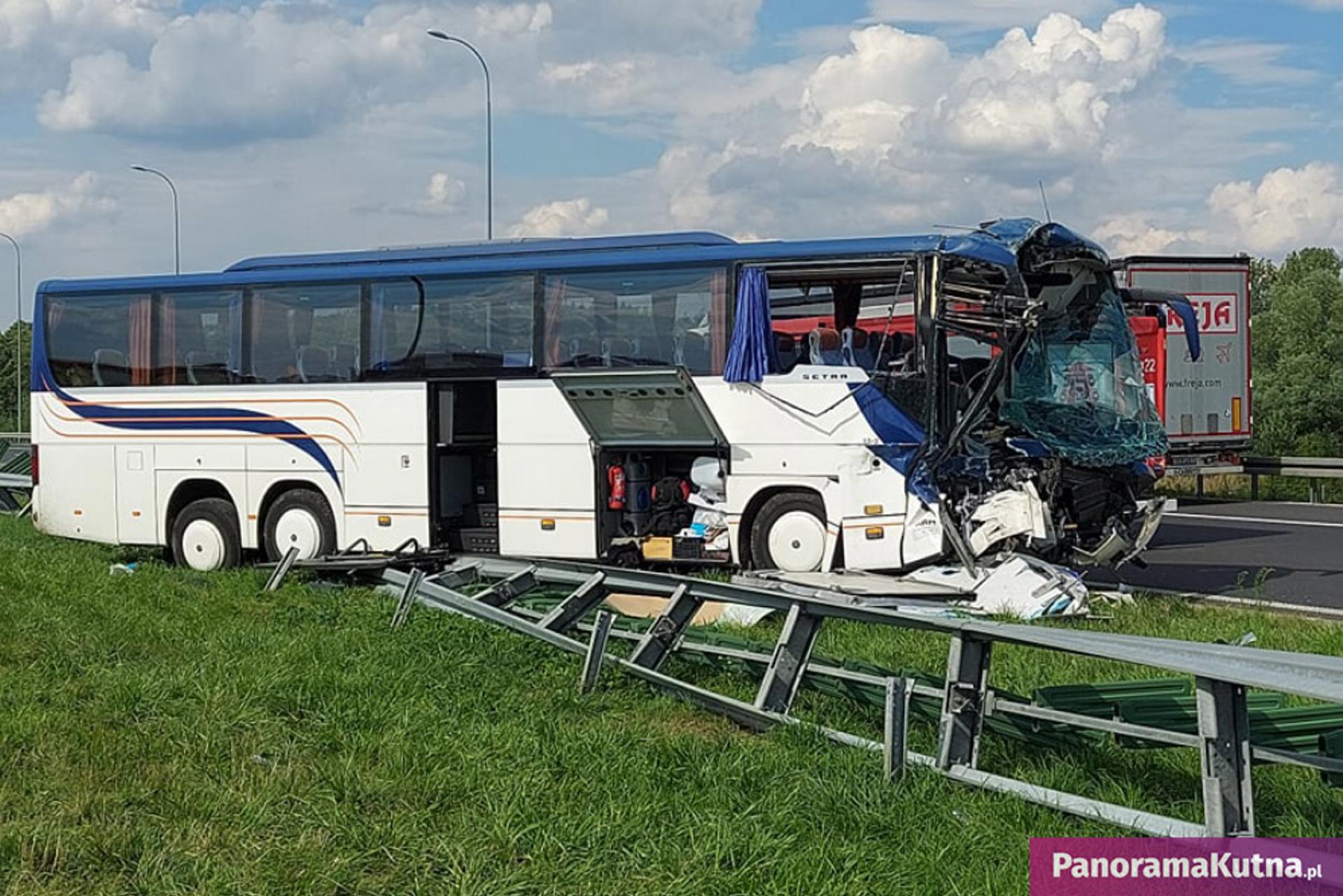 Автобусы Польши. Маленький польский автобус современный Жешув. Польский автобус kraj zagranica.