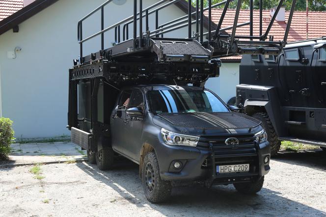 Szturmowa Toyota Hilux 6x6